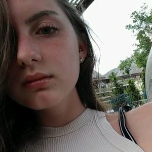 Meet your Posher, Abigail